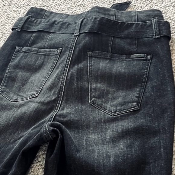 WHBM SLIM ANKLE HIGH-RISE JEANS - Picture 7 of 9